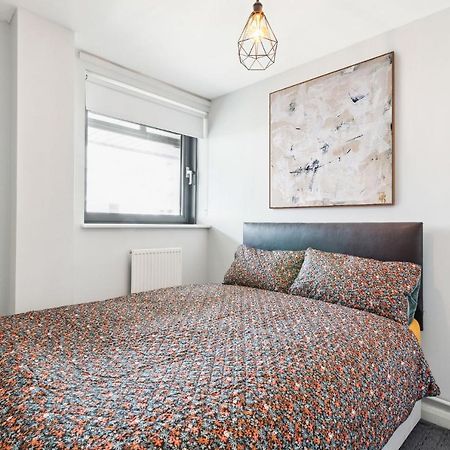 Docklands Cozy View Apartment Londra Dış mekan fotoğraf