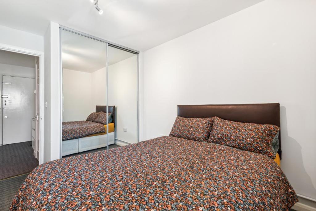 Docklands Cozy View Apartment Londra Dış mekan fotoğraf